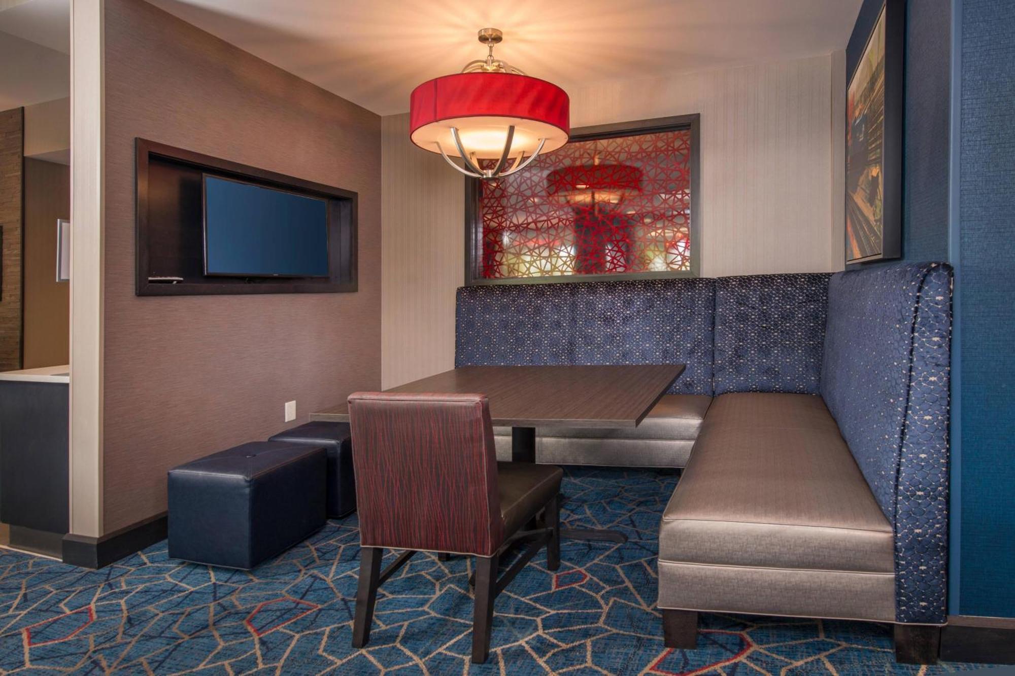 Fairfield Inn & Suites By Marriott Altoona Ngoại thất bức ảnh